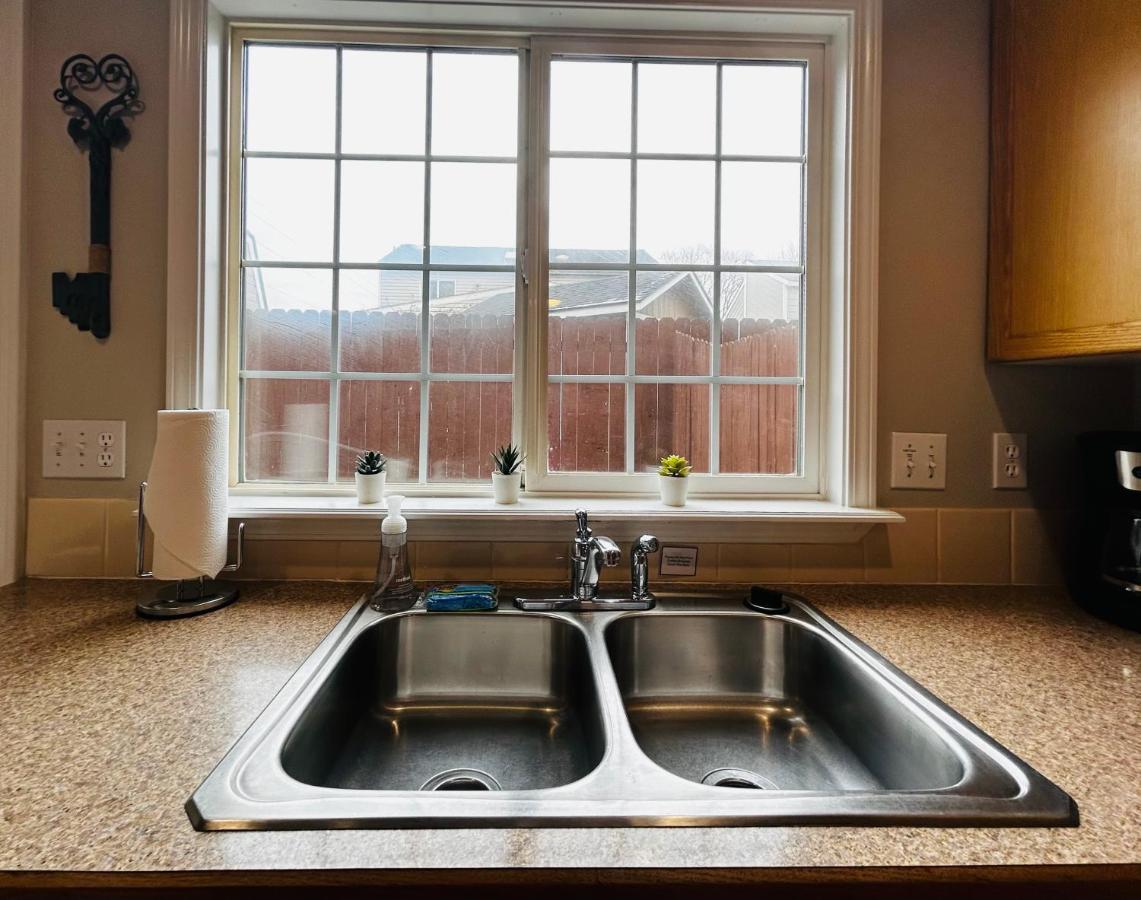 The Getaway Se Boise Condo Across The Street From Greenbelt, Bown Crossing And Boise River 3Bd 3Bath, 4 Beds! Lovely, Homey, Dining Table Seats 6 Exterior foto